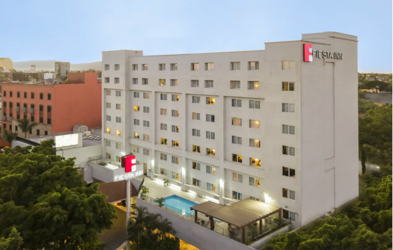 Fiesta Inn Guadalajara Expo Экстерьер фото