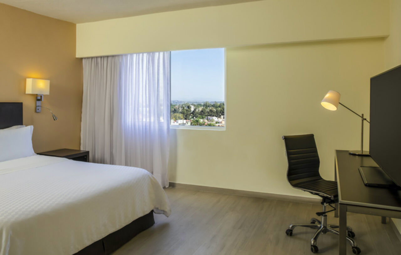 Fiesta Inn Guadalajara Expo Экстерьер фото